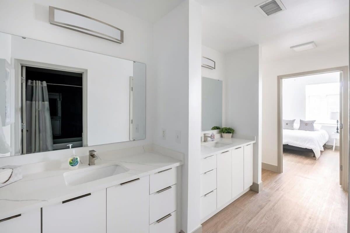 4B 3Ba Premium Family Apartment With Gym Charlotte Bagian luar foto
